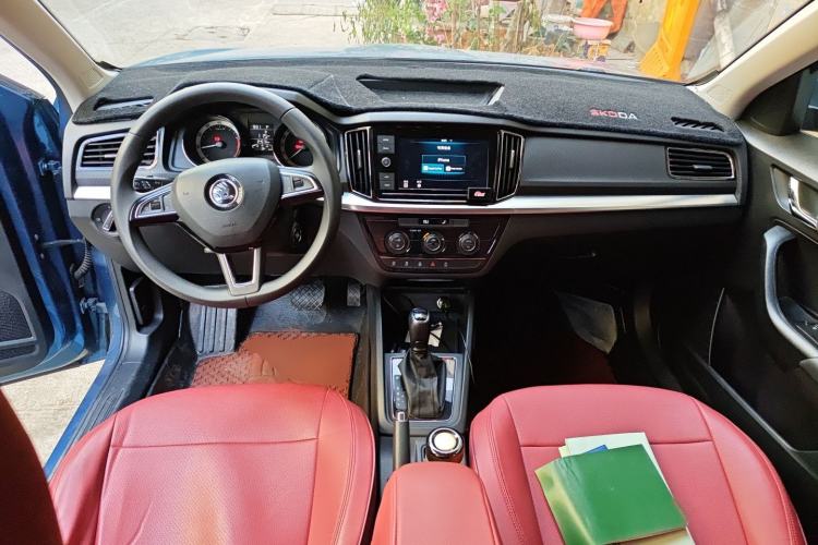 Used Skoda Kamiq 2018 1.5L Automatic Comfort Edition China VI Standard Center Console