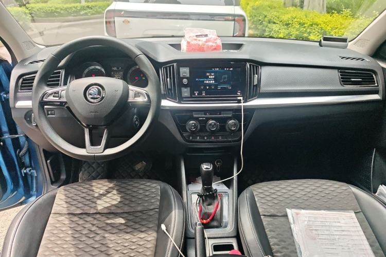Used Skoda Kamiq 2018 1.5L Automatic Comfort Edition China VI Standard Center Console