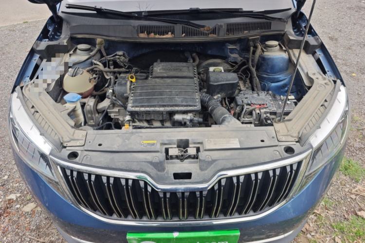 Used Skoda Kamiq 2018 1.5L Automatic Comfort Edition China VI Standard Engine Bay