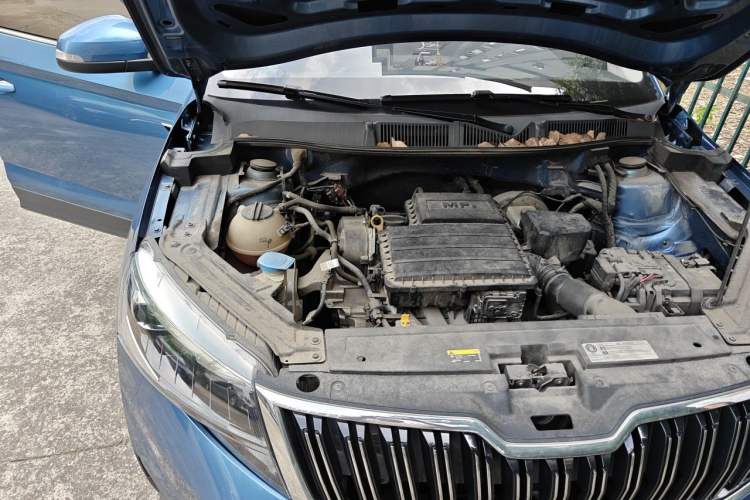 Used Skoda Kamiq 2018 1.5L Automatic Comfort Edition China VI Standard Engine Bay Right
