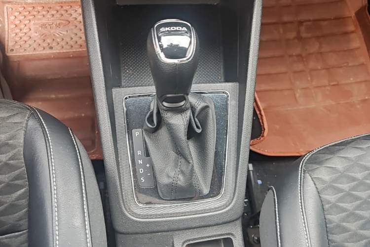 Used Skoda Kamiq 2018 1.5L Automatic Comfort Edition China V Standard Gear Lever