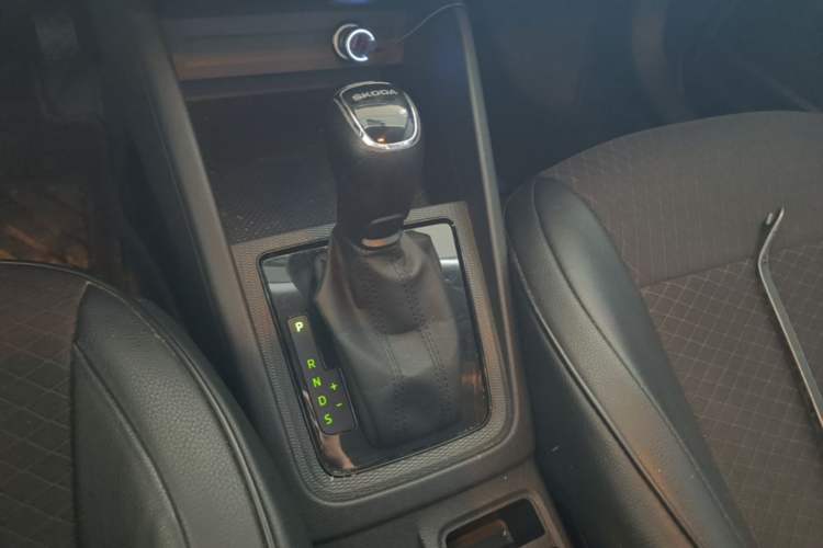Used Skoda Kamiq 2018 1.5L Automatic Standard Version China V Emission Standard Gear Lever