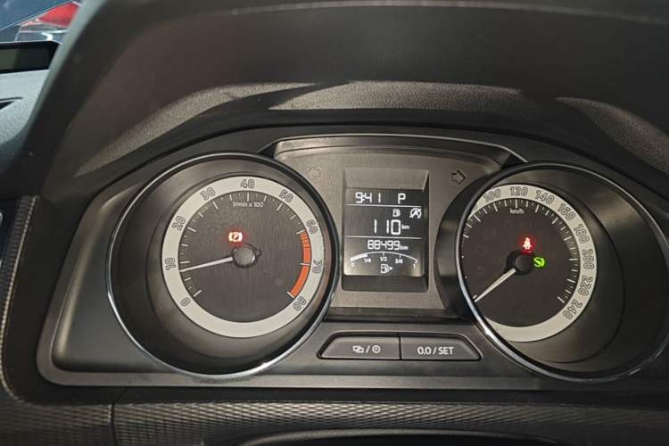 Used Skoda Kamiq 2018 1.5L Automatic Comfort Edition China VI Standard Instrument Cluster