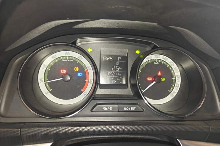 Used Skoda Kamiq 2018 1.5L Automatic Comfort Edition China VI Standard Instrument Cluster
