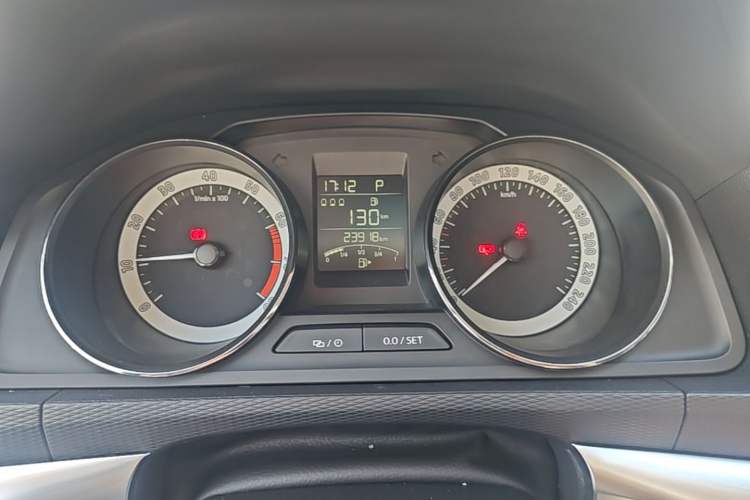 Used Skoda Kamiq 2018 1.5L Automatic Comfort Edition China VI Standard Instrument Cluster