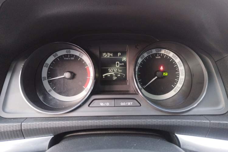 Used Skoda Kamiq 2018 1.5L Automatic Comfort Edition China VI Standard Instrument Cluster