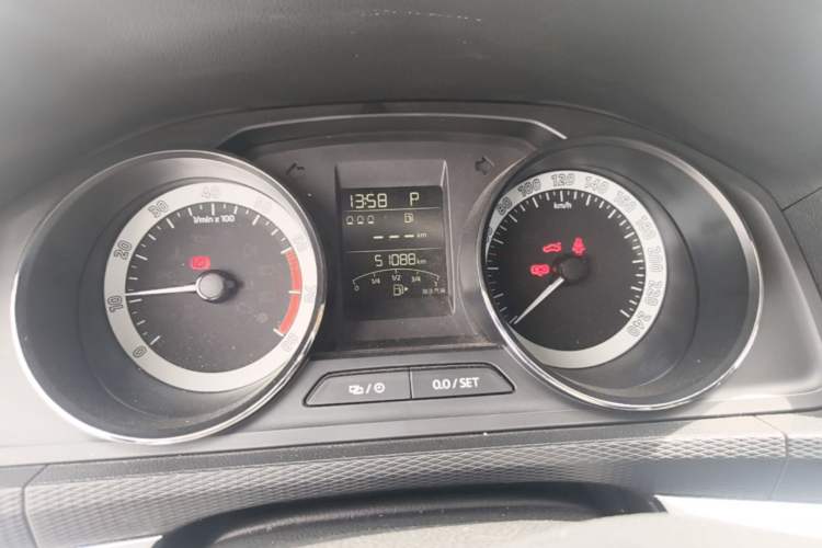 Used Skoda Kamiq 2018 1.5L Automatic Comfort Edition China VI Standard Instrument Cluster