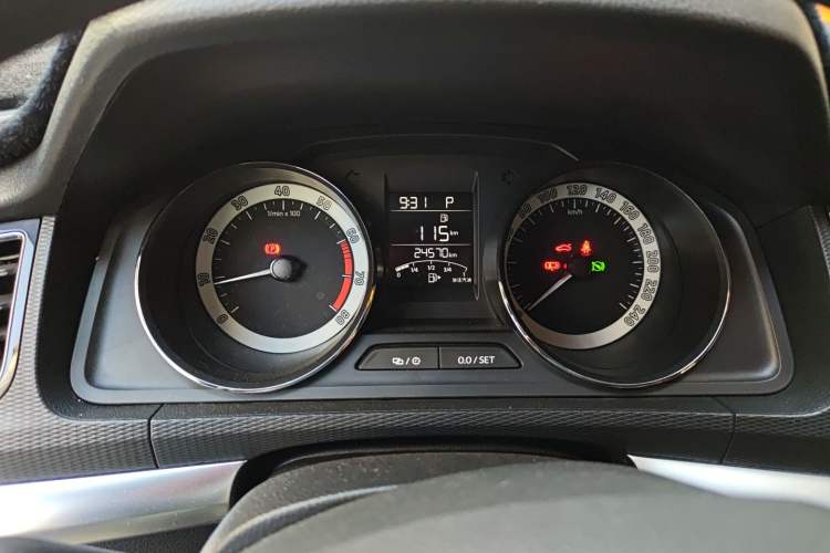 Used Skoda Kamiq 2018 1.5L Automatic Comfort Edition China VI Standard Instrument Cluster