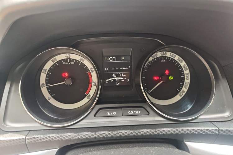 Used Skoda Kamiq 2018 1.5L Automatic Comfort Edition China VI Standard Instrument Cluster