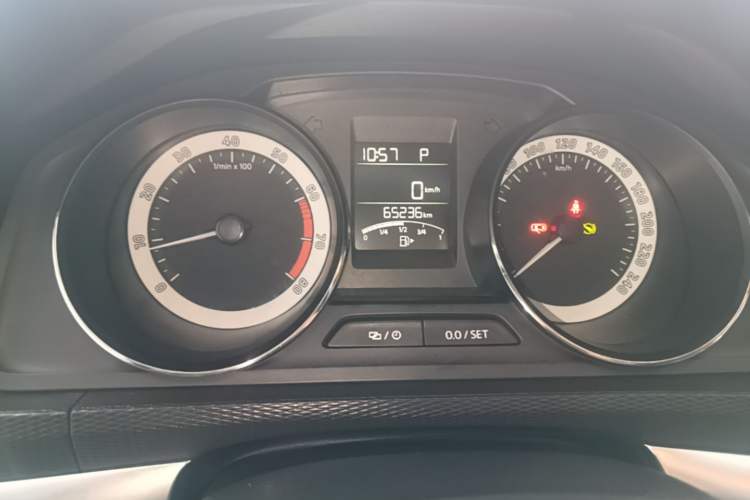 Used Skoda Kamiq 2018 1.5L Automatic Comfort Edition China VI Standard Instrument Cluster