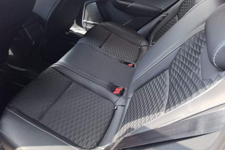 Used Skoda Kamiq 2018 1.5L Automatic Comfort Edition China VI Standard Interior 1