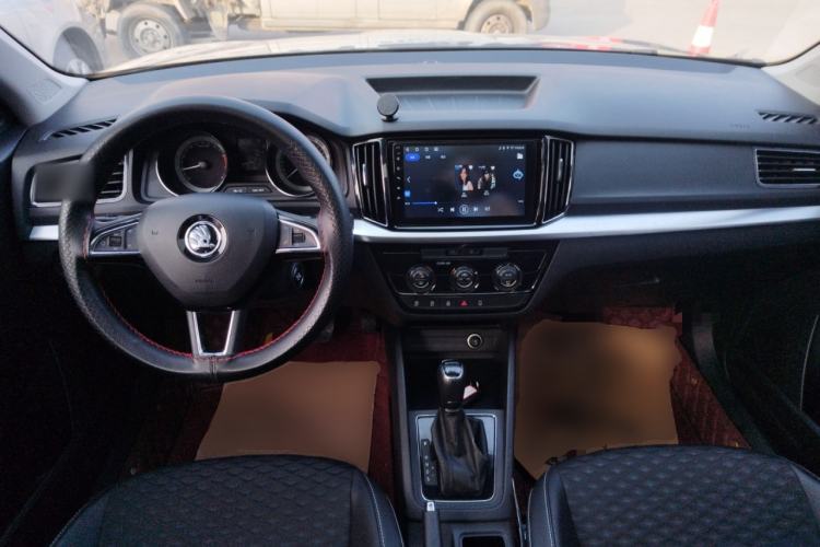 Used Skoda Kamiq 2018 1.5L Automatic Comfort Edition China VI Standard Interior 2