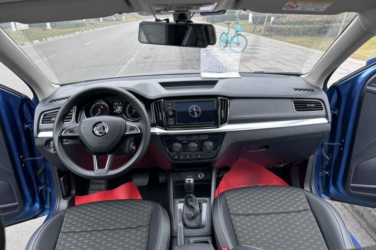 Used Skoda Kamiq 2018 1.5L Automatic Comfort Edition China VI Standard Interior 2
