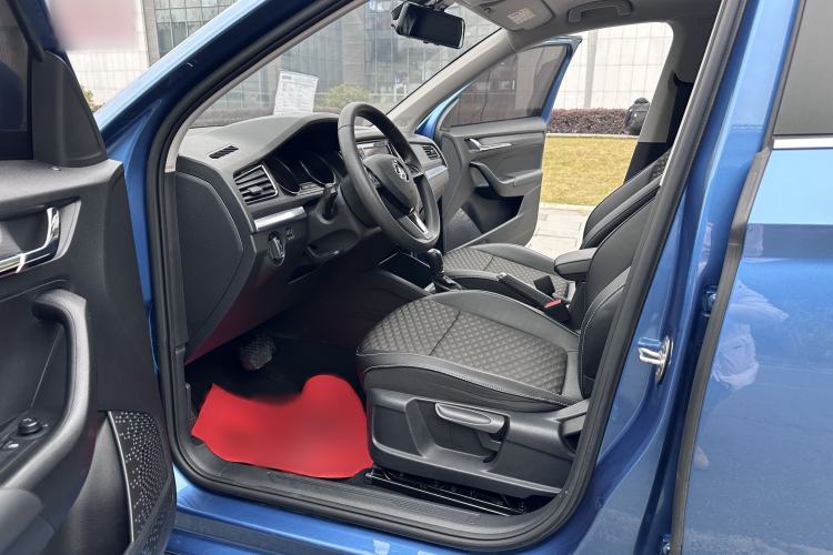 Used Skoda Kamiq 2018 1.5L Automatic Comfort Edition China VI Standard Interior 4