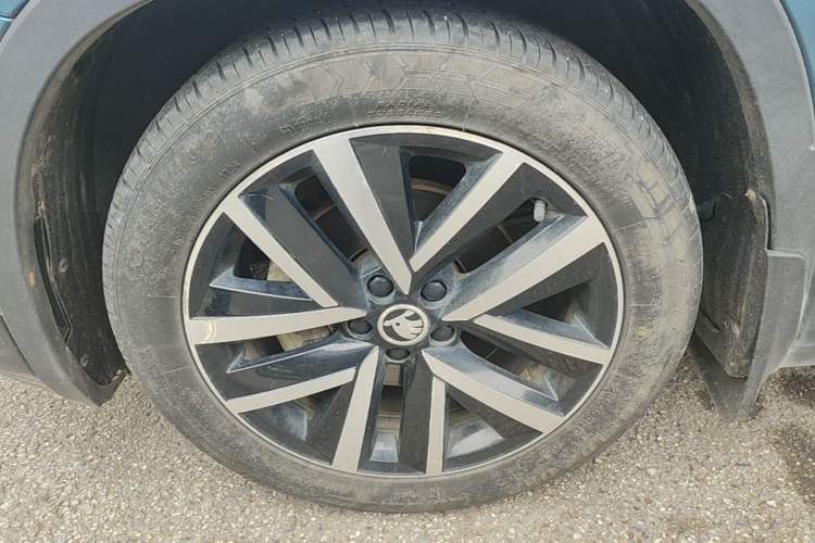 Used Skoda Kamiq 2018 1.5L Automatic Comfort Edition China VI Standard Left Front Wheel Hub