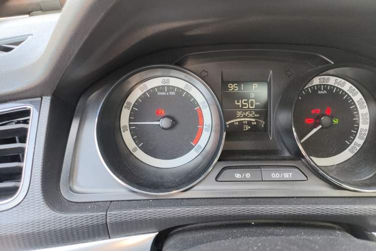 Used Skoda Kamiq 2018 1.5L Automatic Comfort Edition China V Standard Odometer Close Up