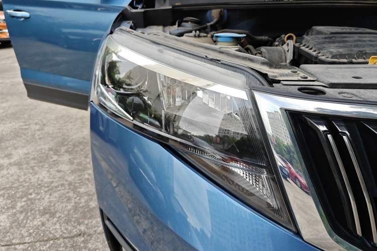 Used Skoda Kamiq 2018 1.5L Automatic Comfort Edition China VI Standard Right Front Headlight