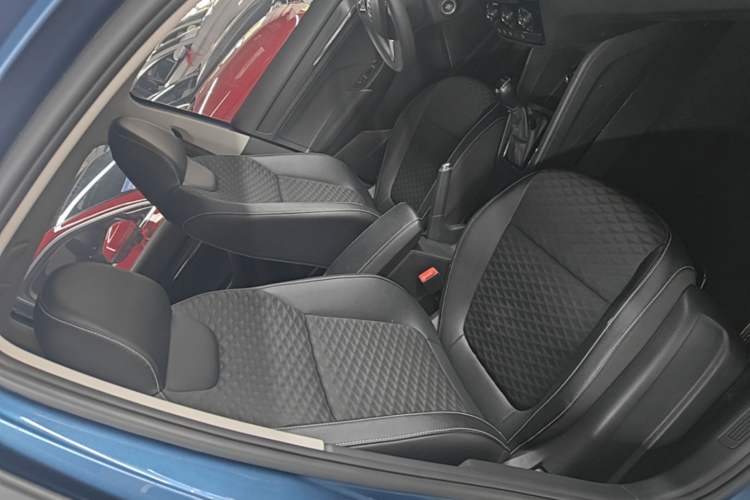 Used Skoda Kamiq 2018 1.5L Automatic Comfort Edition China VI Standard Right Front Seat