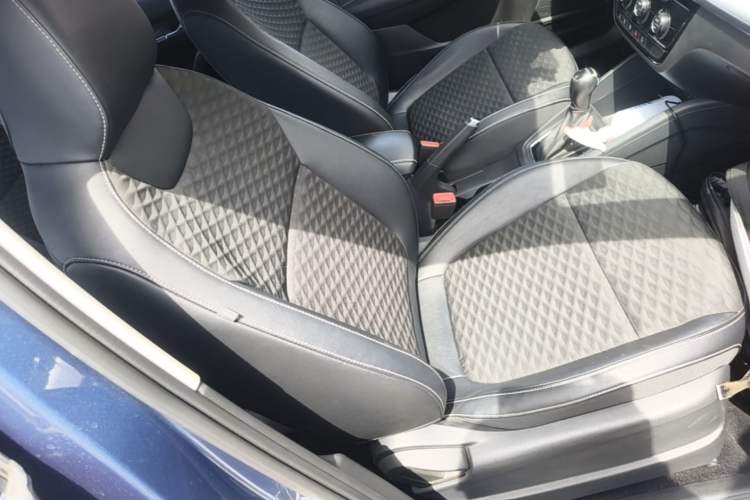 Used Skoda Kamiq 2018 1.5L Automatic Comfort Edition China VI Standard Right Front Seat