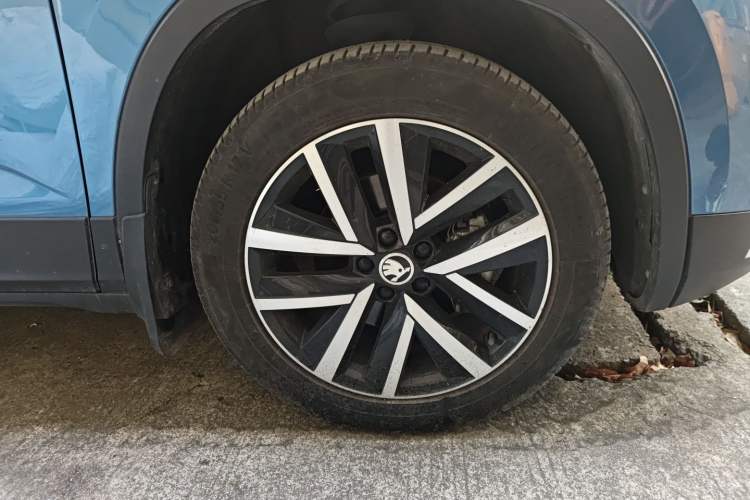Used Skoda Kamiq 2018 1.5L Automatic Comfort Edition China VI Standard Right Front Wheel Hub