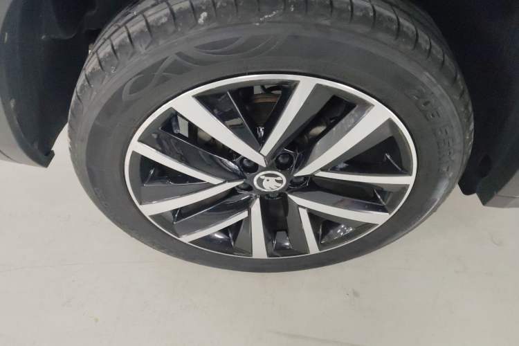 Used Skoda Kamiq 2018 1.5L Automatic Comfort Edition China V Standard Right Rear Wheel Hub