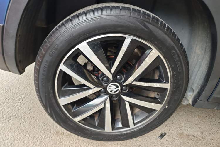 Used Skoda Kamiq 2018 1.5L Automatic Comfort Edition China VI Standard Right Rear Wheel Hub