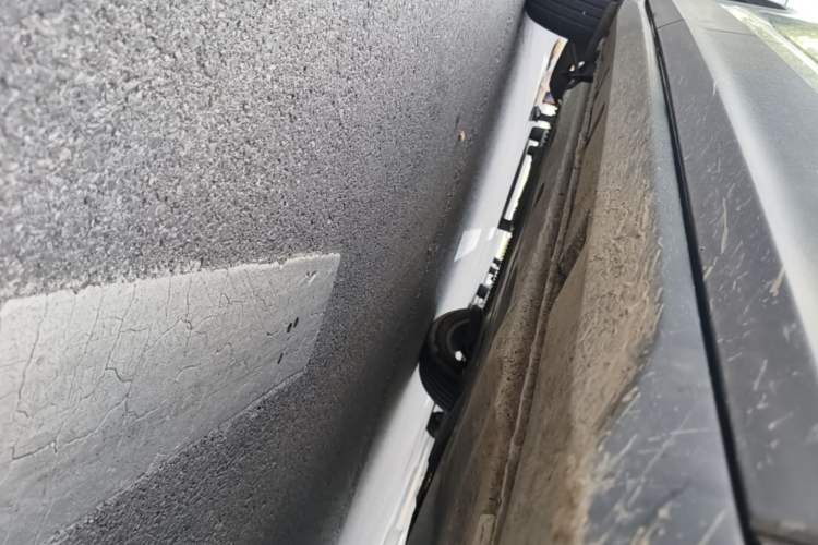 Used Skoda Kamiq 2018 1.5L Automatic Comfort Edition China VI Standard Right Side Sill