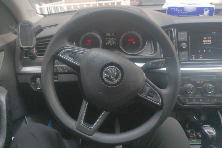 Used Skoda Kamiq 2018 1.5L Automatic Comfort Edition China VI Standard Steering Wheel