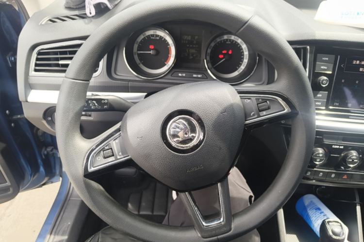 Used Skoda Kamiq 2018 1.5L Automatic Comfort Edition China VI Standard Steering Wheel