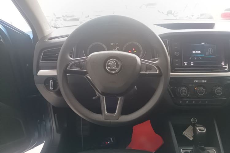 Used Skoda Kamiq 2018 1.5L Automatic Comfort Edition China VI Standard Steering Wheel