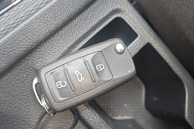 Used Skoda Kamiq 2018 1.5L Automatic Comfort Edition China VI Standard Vehicle Key