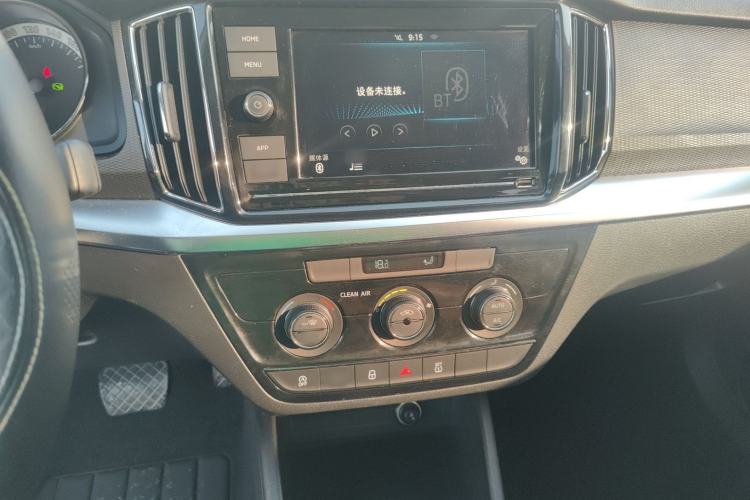 Used Skoda Kamiq 2018 1.5L Automatic Comfort Edition China VI Standard Audio And AC Panel