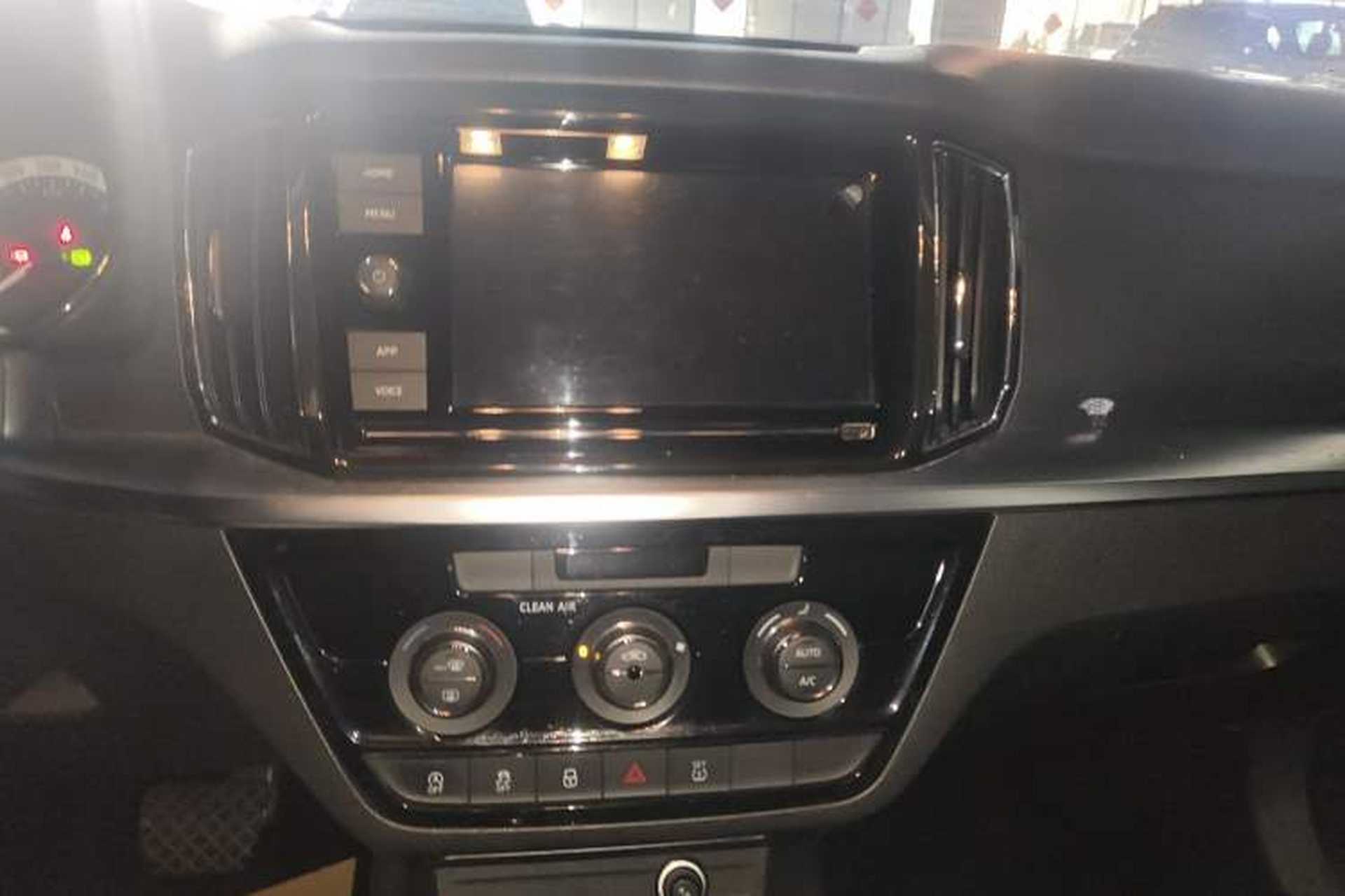 Used Skoda Kamiq 2018 1.5L Automatic Comfort Edition China V Standard Audio And AC Panel