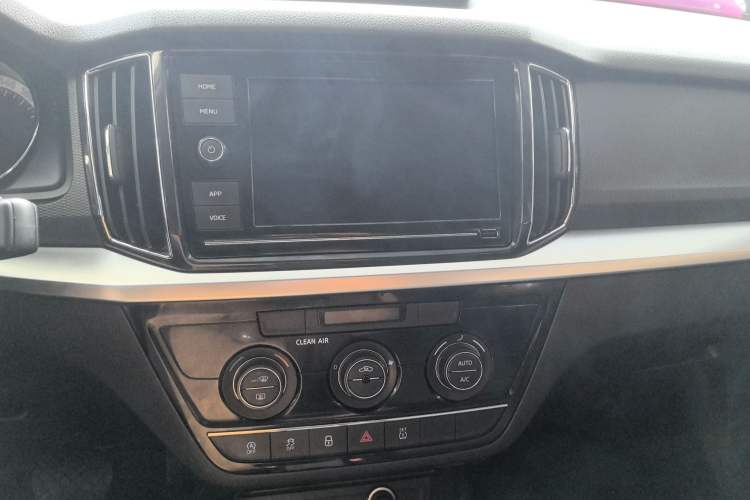 Used Skoda Kamiq 2018 1.5L Automatic Comfort Edition China V Standard Audio And AC Panel
