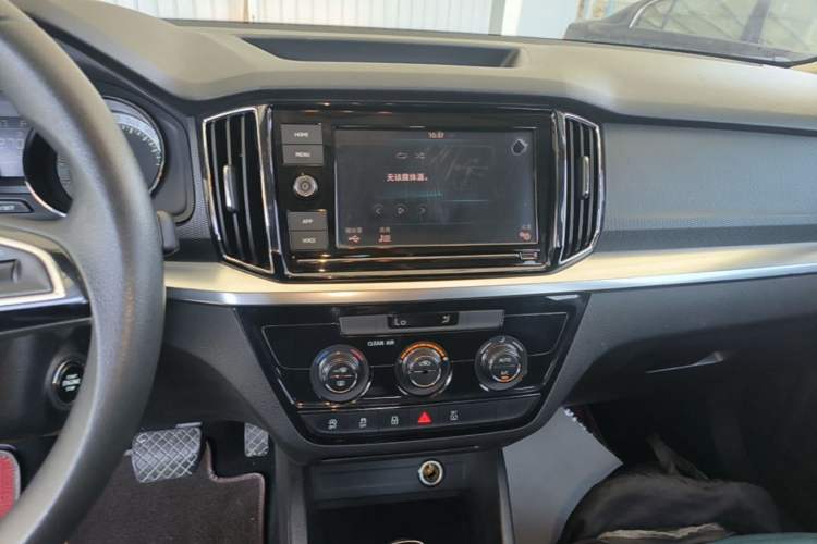 Used Skoda Kamiq 2018 1.5L Automatic Comfort Edition China VI Standard Audio And AC Panel
