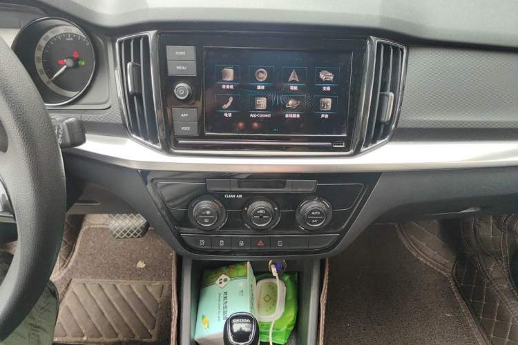 Used Skoda Kamiq 2018 1.5L Automatic Comfort Edition China V Standard Audio And AC Panel