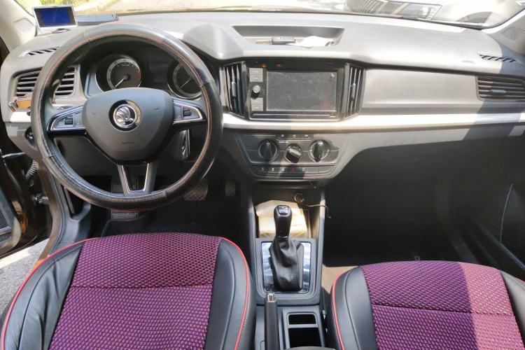 Used Skoda Kamiq 2018 1.5L Automatic Standard Version China V Emission Standard Center Console