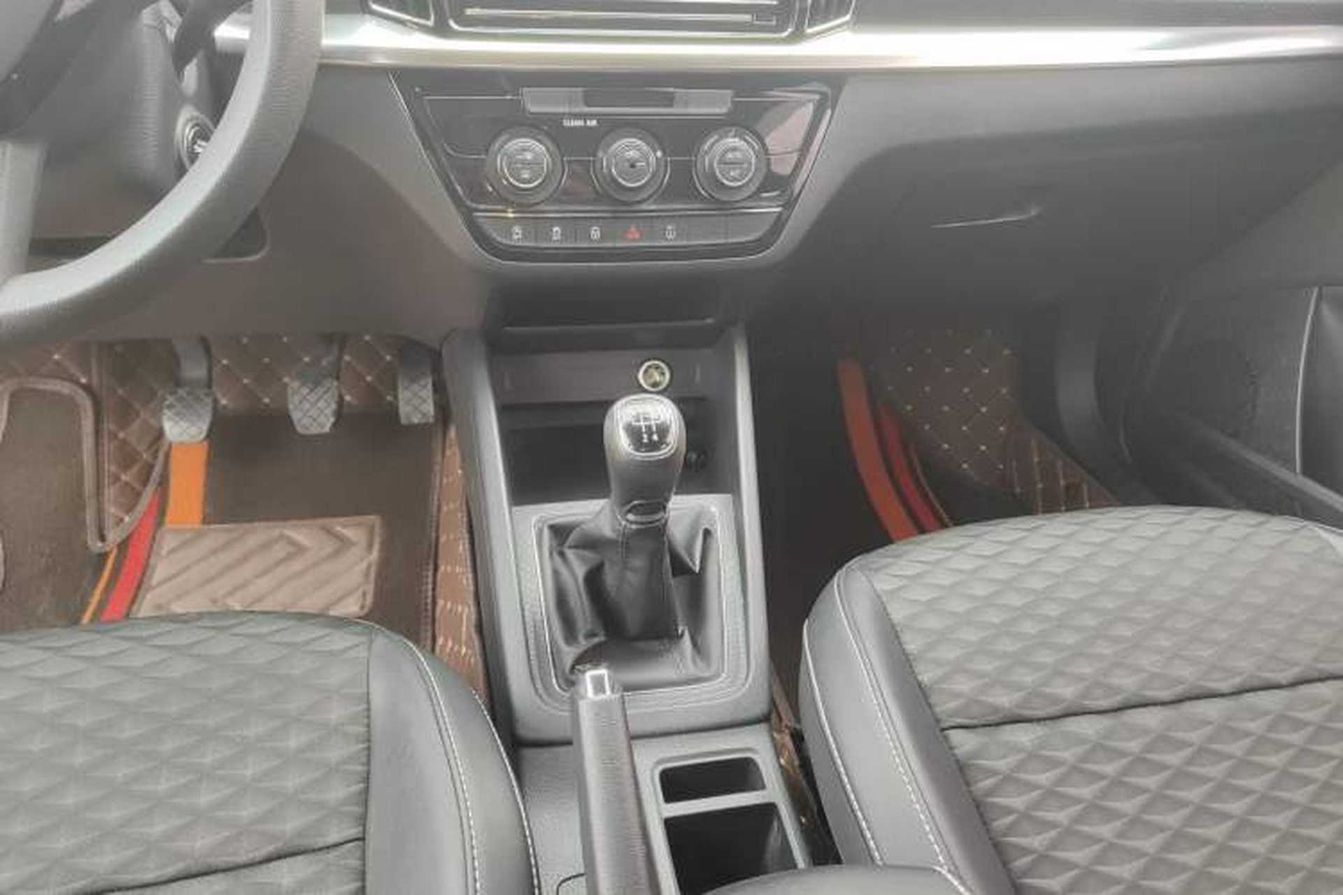 Used Skoda Kamiq 2018 1.5L Manual Comfort Edition China V Standard Gear Lever