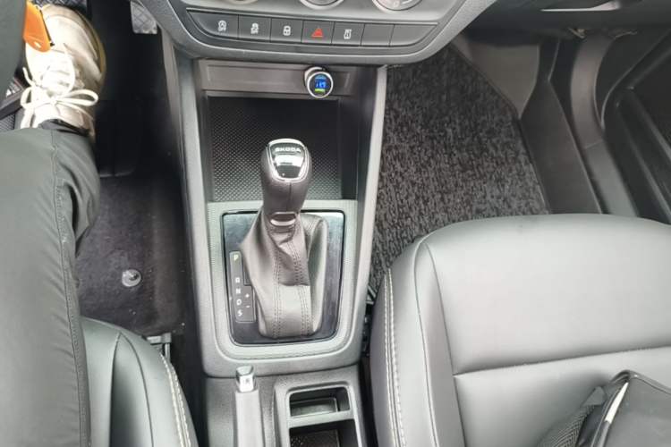 Used Skoda Kamiq 2018 1.5L Automatic Standard Version China V Emission Standard Gear Lever