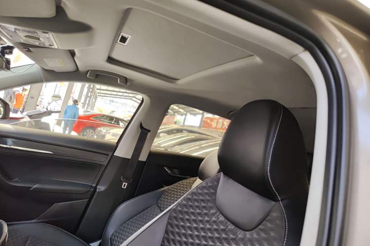Used Skoda Kamiq 2018 1.5L Automatic Comfort Edition China V Standard Headliner