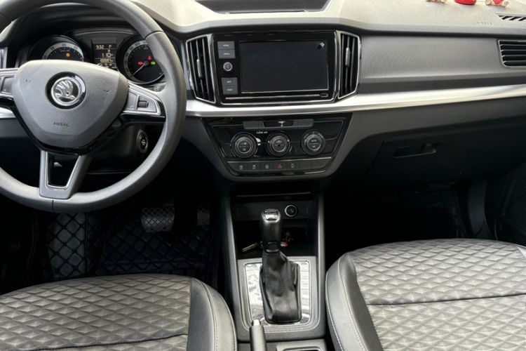 Used Skoda Kamiq 2018 1.5L Automatic Comfort Edition China V Standard Interior 4