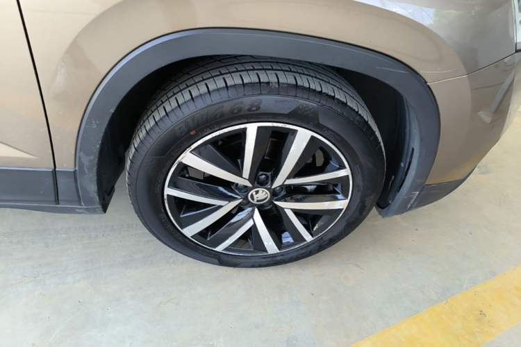 Used Skoda Kamiq 2018 1.5L Automatic Comfort Edition China VI Standard Right Rear Wheel Hub