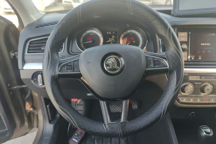 Used Skoda Kamiq 2018 1.5L Automatic Comfort Edition China VI Standard Steering Wheel