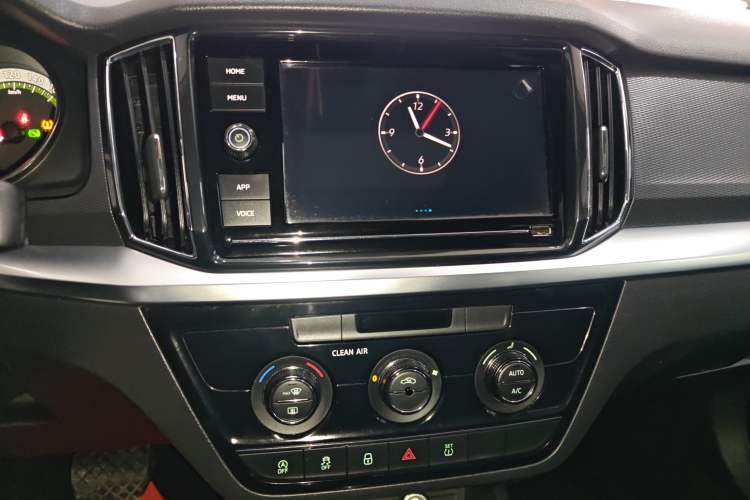 Used Skoda Kamiq 2018 1.5L Automatic Comfort Edition China VI Standard Audio And AC Panel