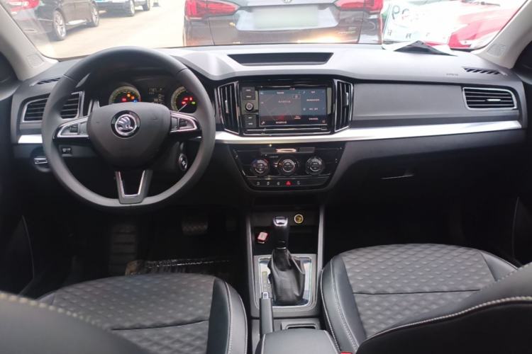Used Skoda Kamiq 2018 1.5L Automatic Comfort Edition China VI Standard Center Console