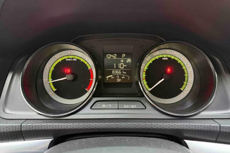Used Skoda Kamiq 2018 1.5L Automatic Comfort Edition China VI Standard Instrument Cluster