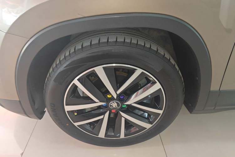 Used Skoda Kamiq 2018 1.5L Automatic Comfort Edition China VI Standard Left Front Wheel Hub
