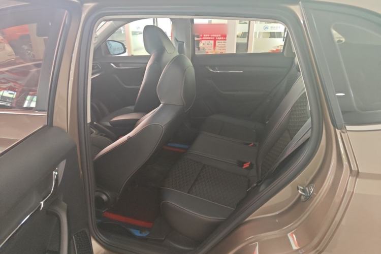 Used Skoda Kamiq 2018 1.5L Automatic Comfort Edition China VI Standard Left Rear Seat