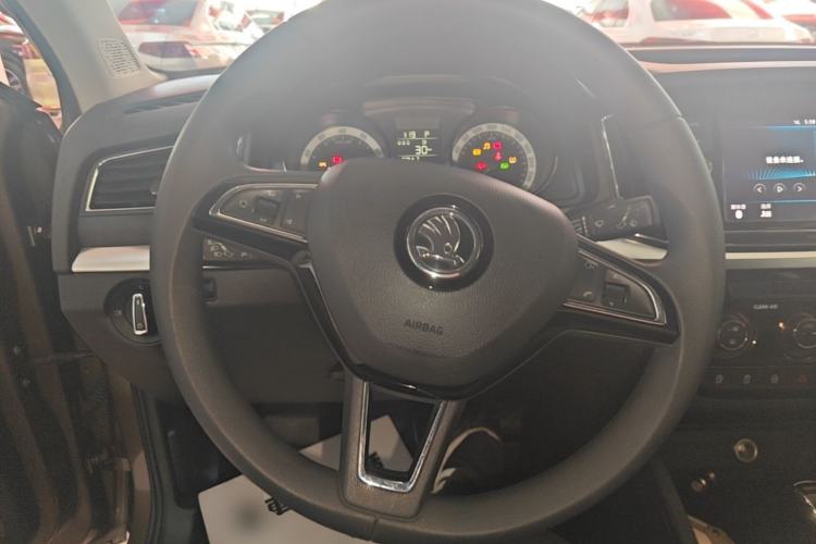 Used Skoda Kamiq 2018 1.5L Automatic Comfort Edition China VI Standard Steering Wheel
