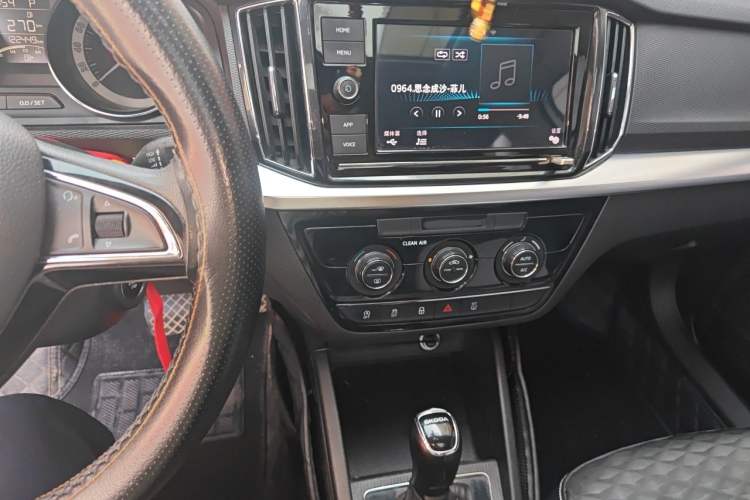 Used Skoda Kamiq 2018 1.5L Automatic Comfort Edition China V Standard Audio And AC Panel